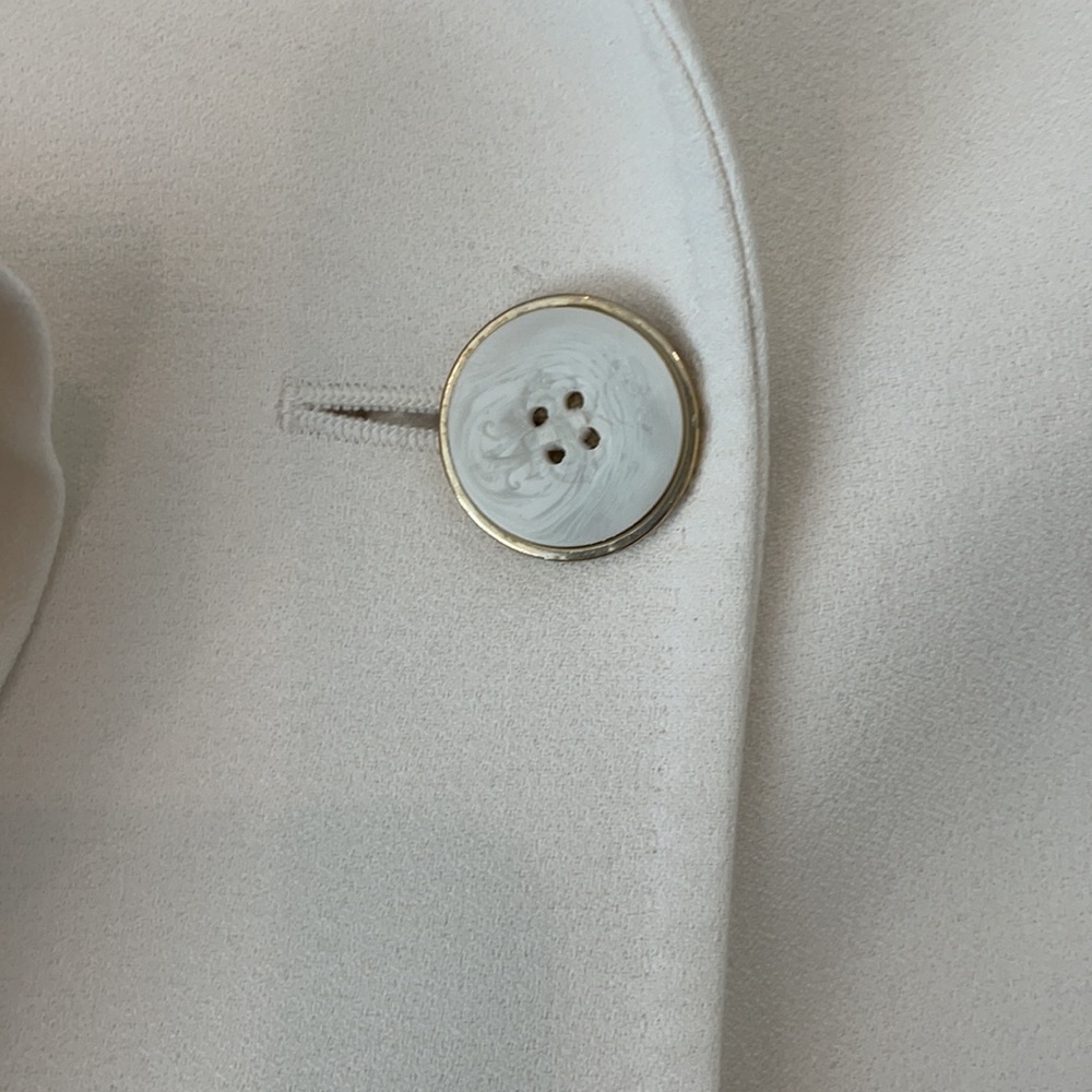 Emilio Pucci Winter White Blazer - Picture 4 of 11